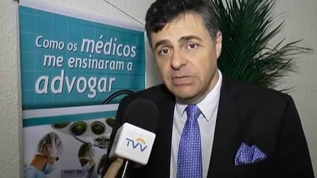 Como os médicos me ensinaram a advogar: a lição do 'um só cérebro'